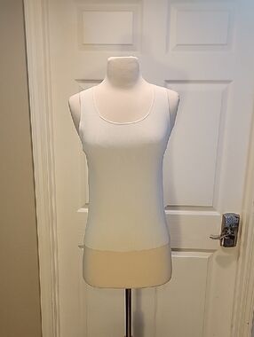 Ellen Tracy Tank Top. Size Medium